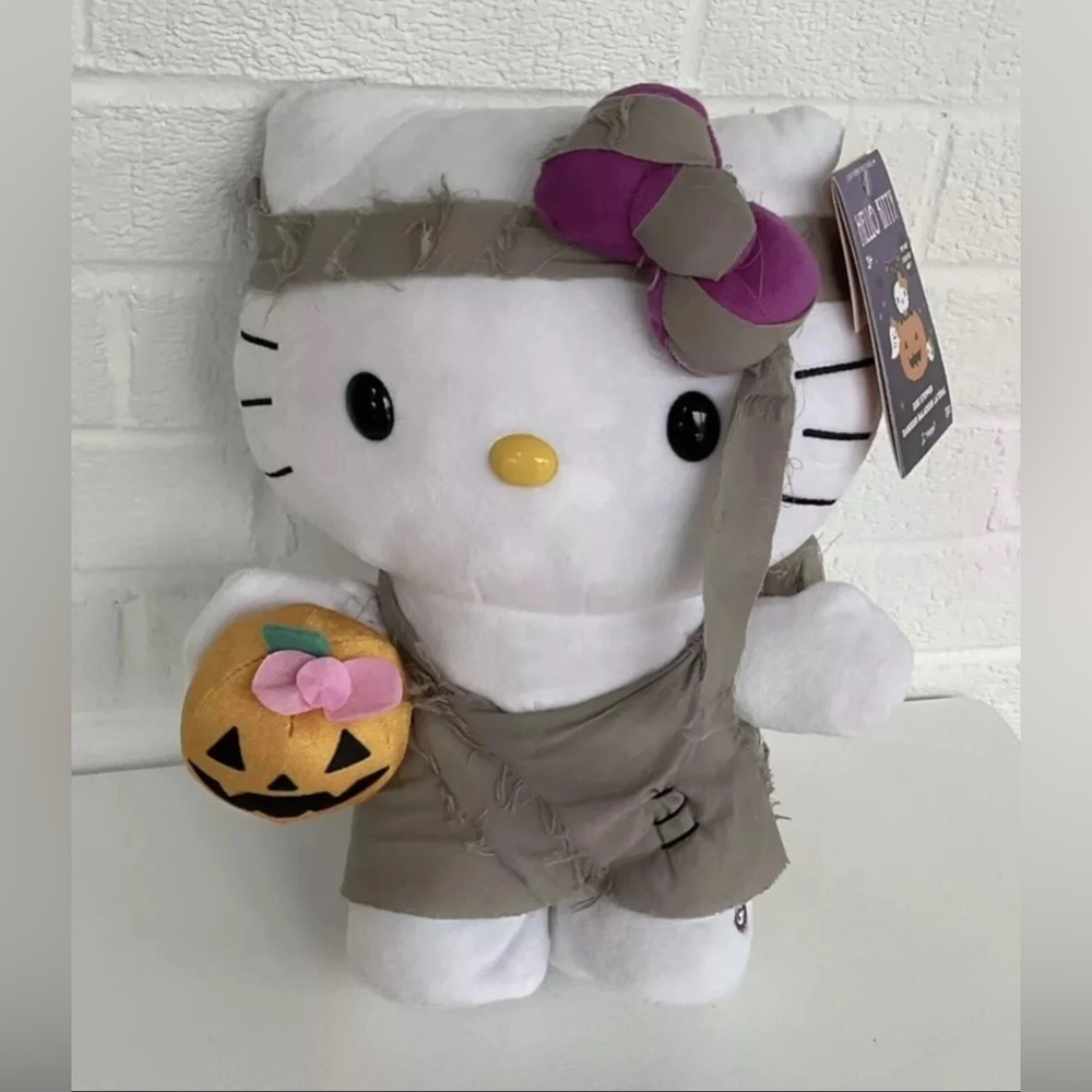 Hello Kitty Animated Halloween Mummy Side Stepper Plush Greeter NWT